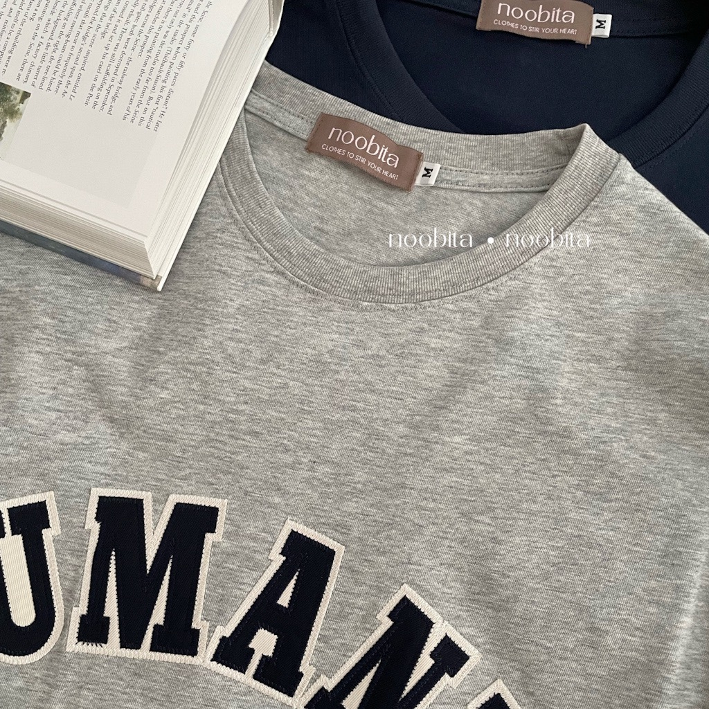 NOOBITA - Áo thun tay ngắn form rộng thêu HUMANES 7989
