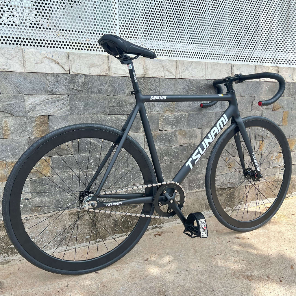 Xe đạp fixed gear TSUNAMI SNM100 cơ bản - Đen chữ trắng