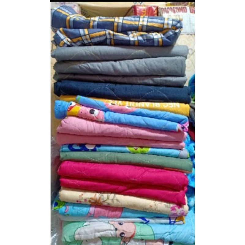 Chăn Hè Trần Bông Mỏng Cotton poly Mềm Mát 1m8x2m