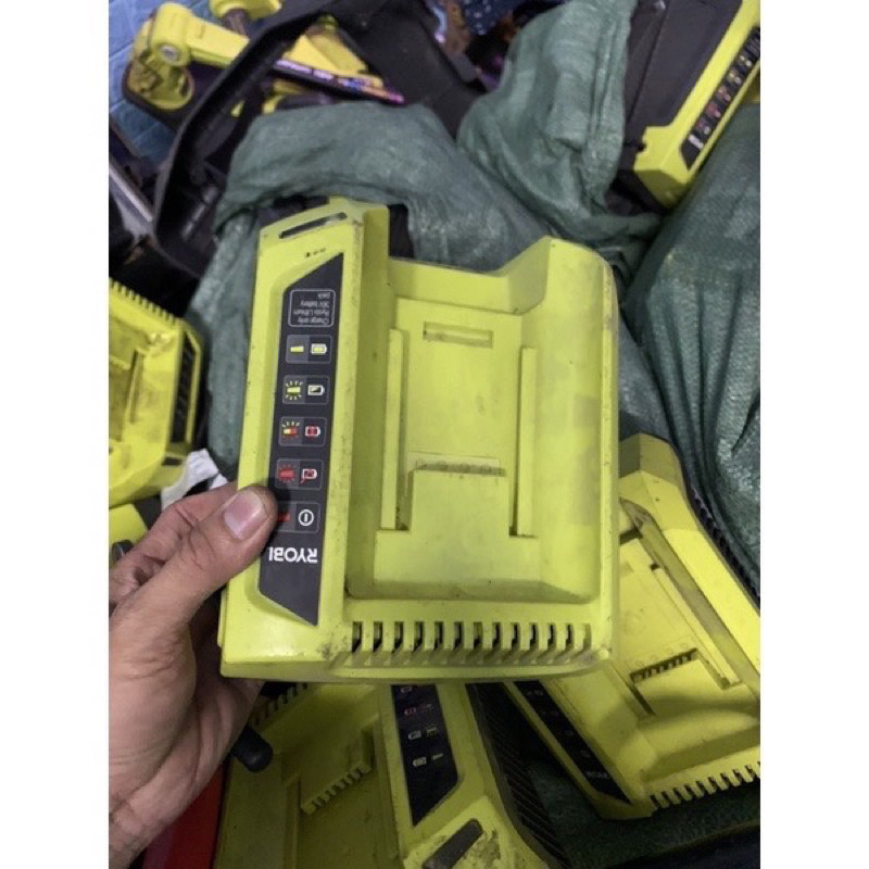 Sạc zin RIOBI 36v 1.7A điện vào 220V