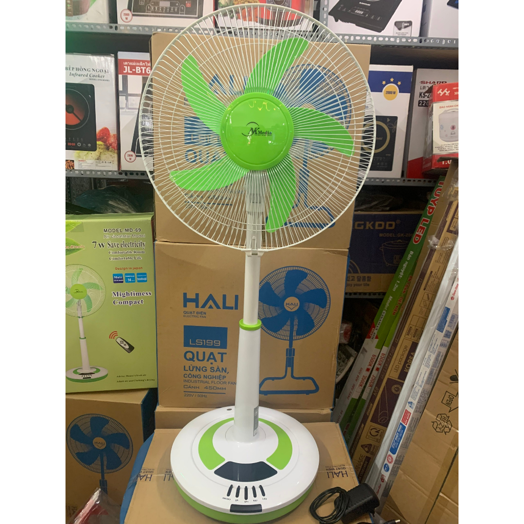 Quạt Tích Điện NK Media có chỉnh cao thấp gió mát cánh 40cm