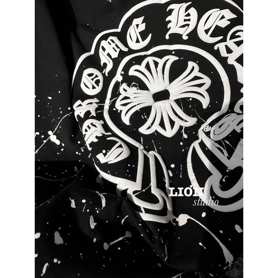 Áo phông, áo nỉ cổ tròn màu đen họa tiết chấm sơn thêu logo CHOME sang chảnh