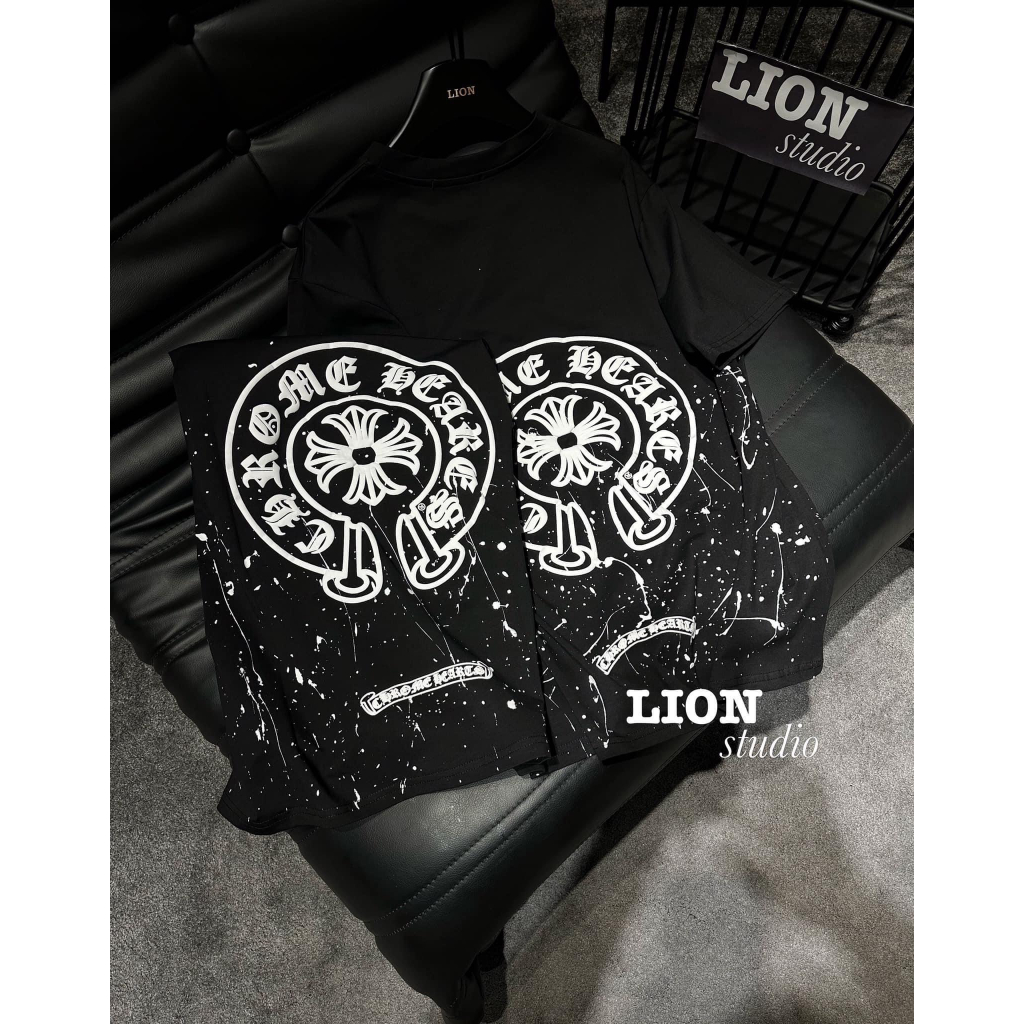 Áo phông, áo nỉ cổ tròn màu đen họa tiết chấm sơn thêu logo CHOME sang chảnh