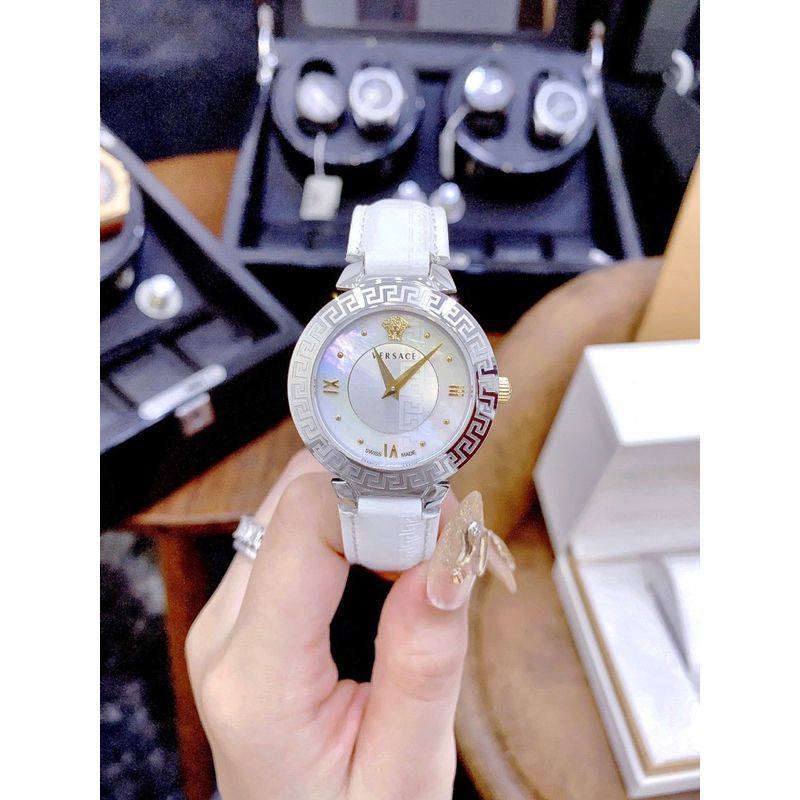 Đồng hồ Versace