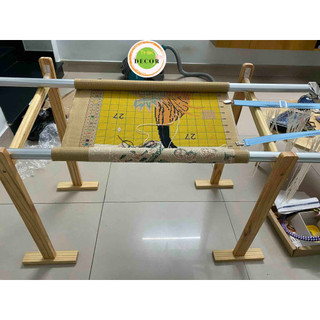 Chân khung thêu tranh chữ thập bằng gỗ , giá đỡ khung thêu tranh chữ thập ngồi bệt.