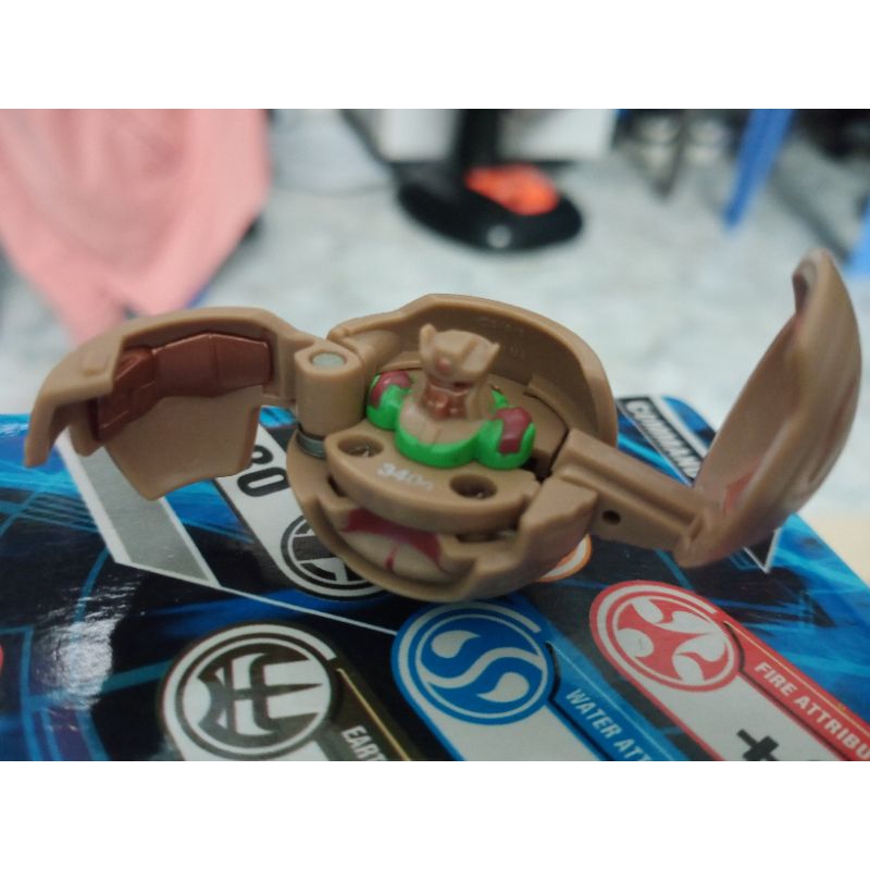 mô hình đồ chơi bakugan phần 1 , bakugan Gorem lv1 b1