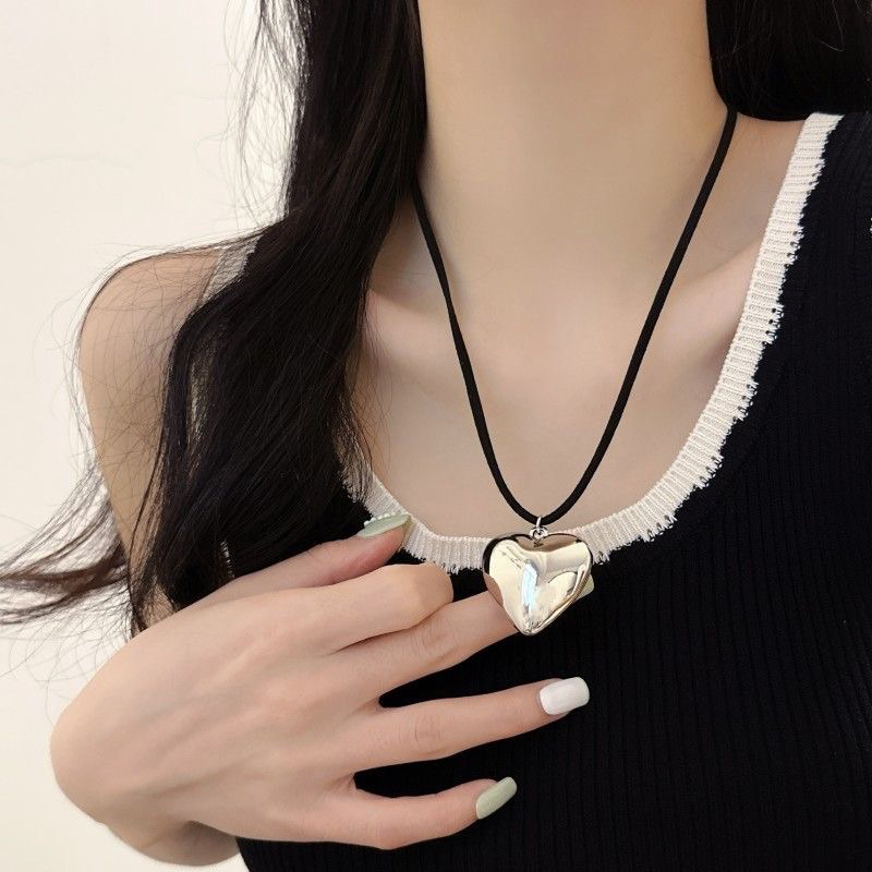 Dây chuyền trái tim kim loại bản to