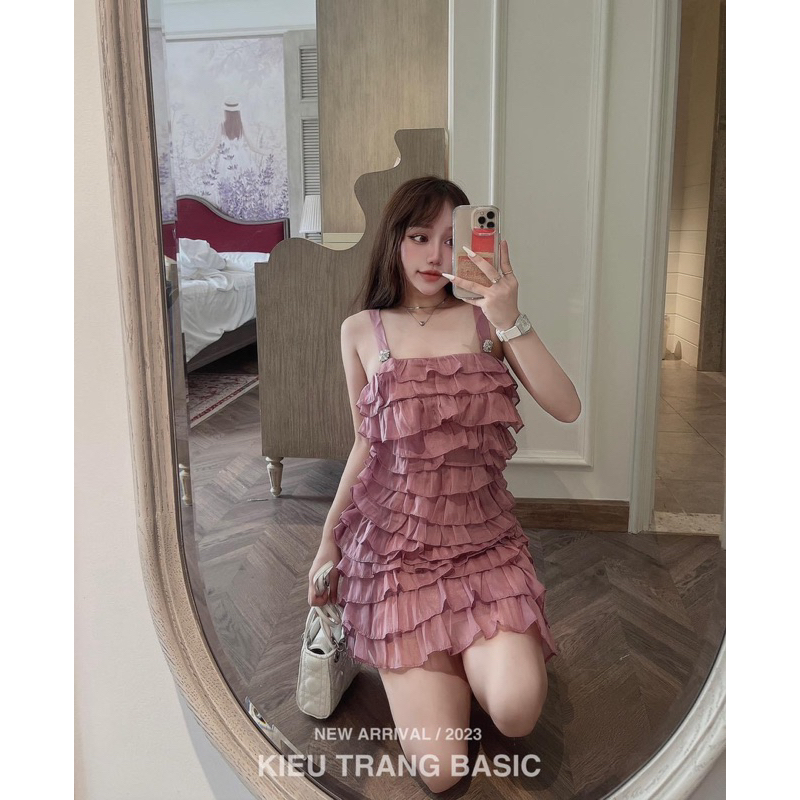 Váy 2 dây tầng đính đá Kiều Trang Basic