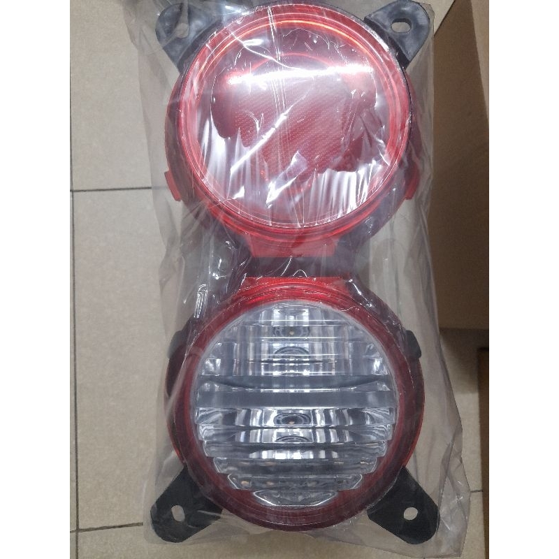 Đèn hậu bên phụ xe tải Bongo III, K200, K250...
