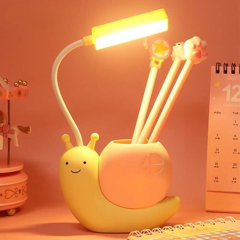 ĐÈN HỌC ỐC SÊN CÓ KHE CẮM BÚT THƯỚC SIÊU CƯNG