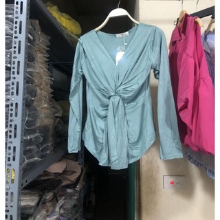 Áo Thun Tay Dài Xoắn eo cổ tim chất cotton dẻo QC còn màu xanh