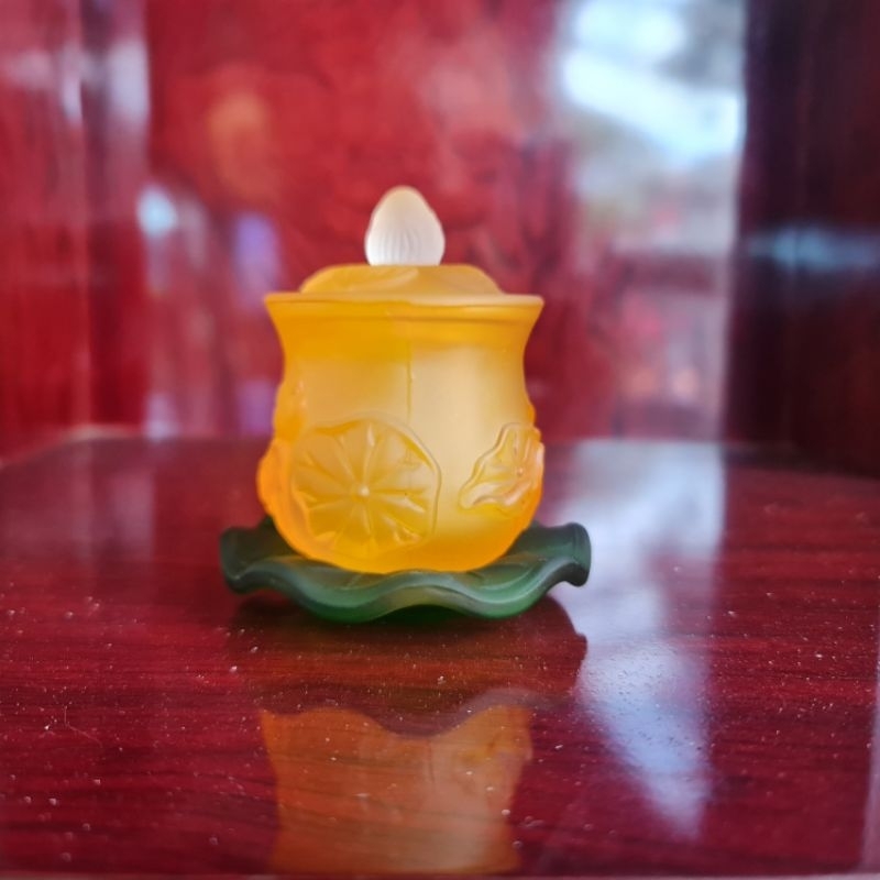 Ly nước cúng phật