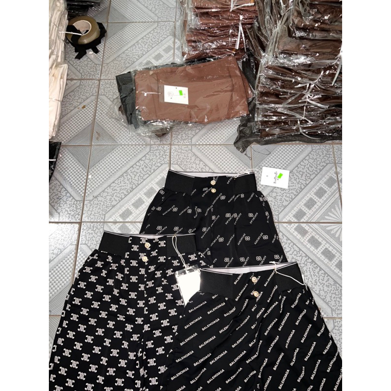 quần dáng bagy lụa satin 46
