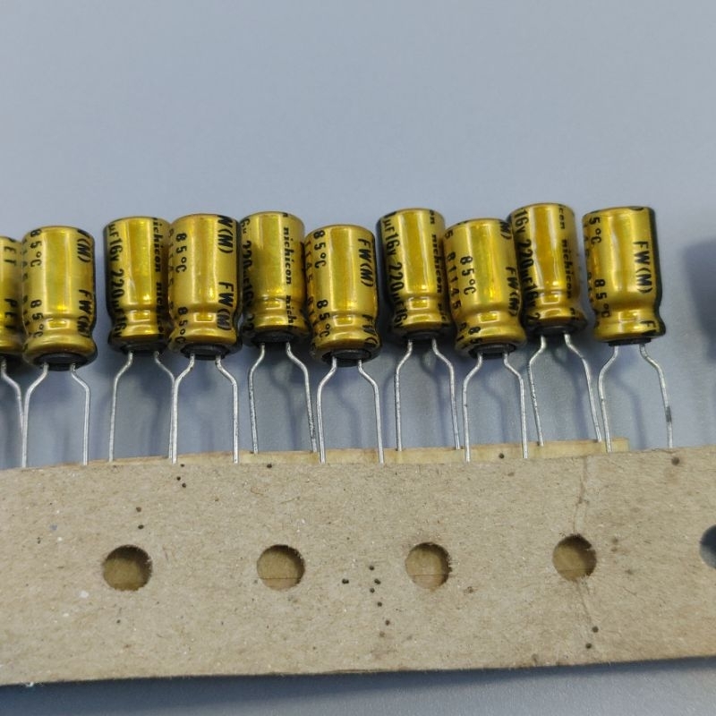 Tụ 16v 220uF Nichicon FW