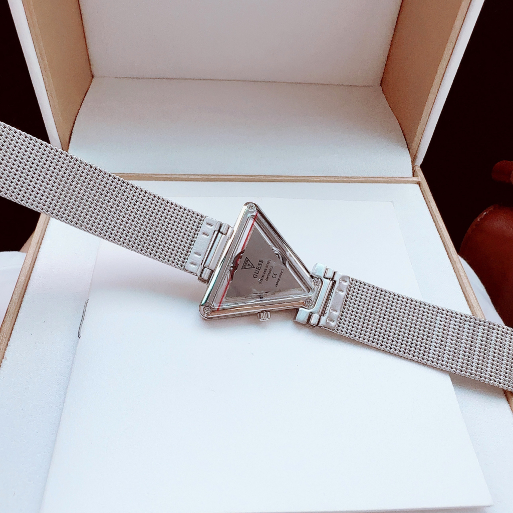 Đồng Hồ Nữ Guess Fame GW05081/L2/L3 Mặt Tam giác , Size 34mm