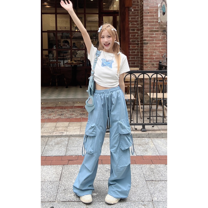 SET ÁO CROPTOP TRẮNG IN BƯỚM RÚT DÂY HÔNG + QUẦN SUÔNG CULOTTES XANH TÚI HỘP