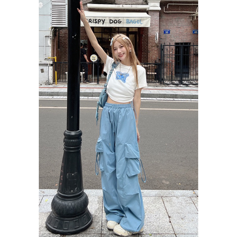 SET ÁO CROPTOP TRẮNG IN BƯỚM RÚT DÂY HÔNG + QUẦN SUÔNG CULOTTES XANH TÚI HỘP