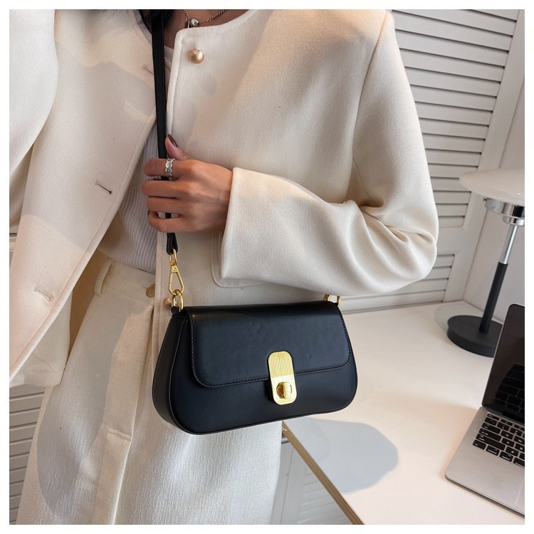Túi đeo chéo nữ dáng bầu túi xách nữ da mịn sang chảnh MM Bags 2023