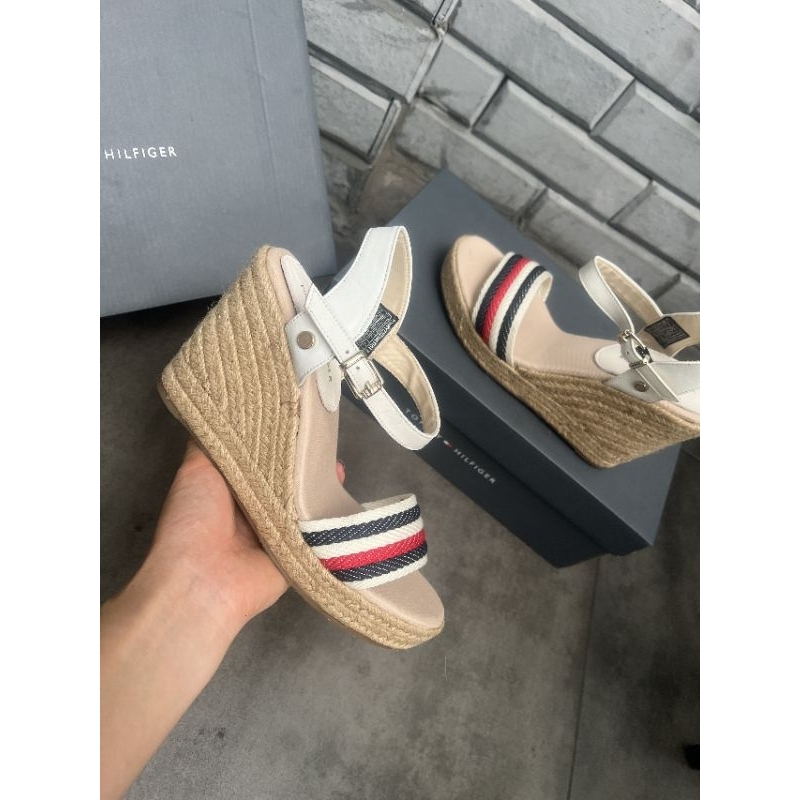 Xuồng Tommy 9p