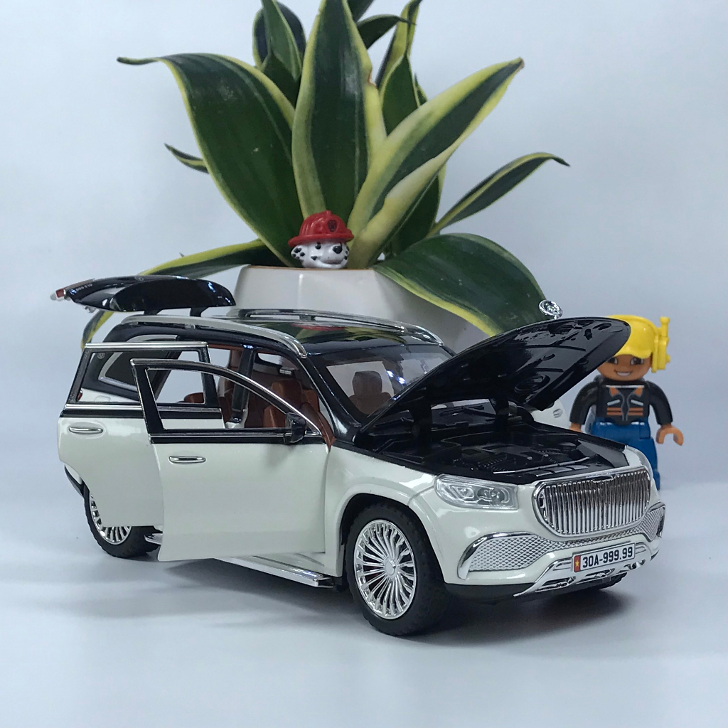 Mô hình xe Mercedes Maybach GLS600 1:24 hãng Chezhi bằng kim loại nội thất bầu trời sao