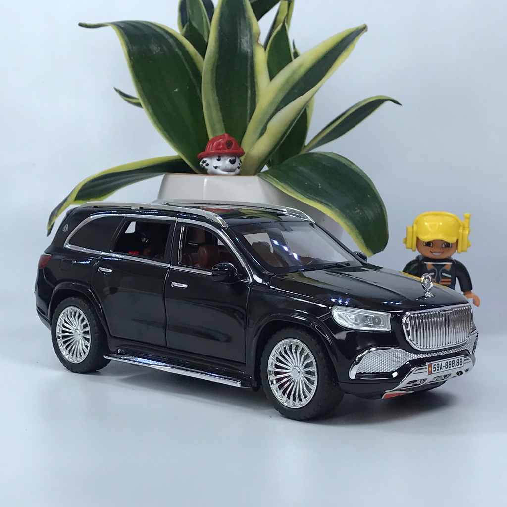 Mô hình xe Mercedes Maybach GLS600 1:24 hãng Chezhi bằng kim loại nội thất bầu trời sao