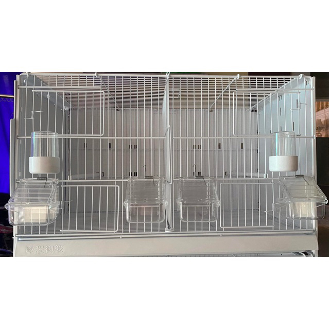 Lồng sinh sản hoặc tách trống mái 3 vách nhựa dành cho chim cảnh