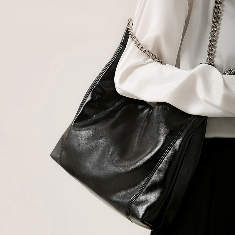 Túi da mềm dây xích đôi - HUDGEN