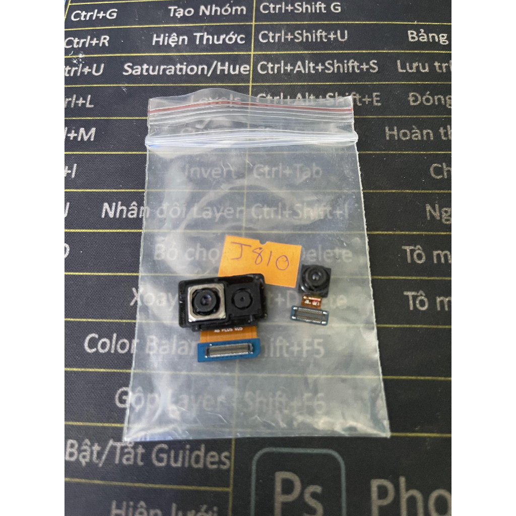 camera sau samsung j810