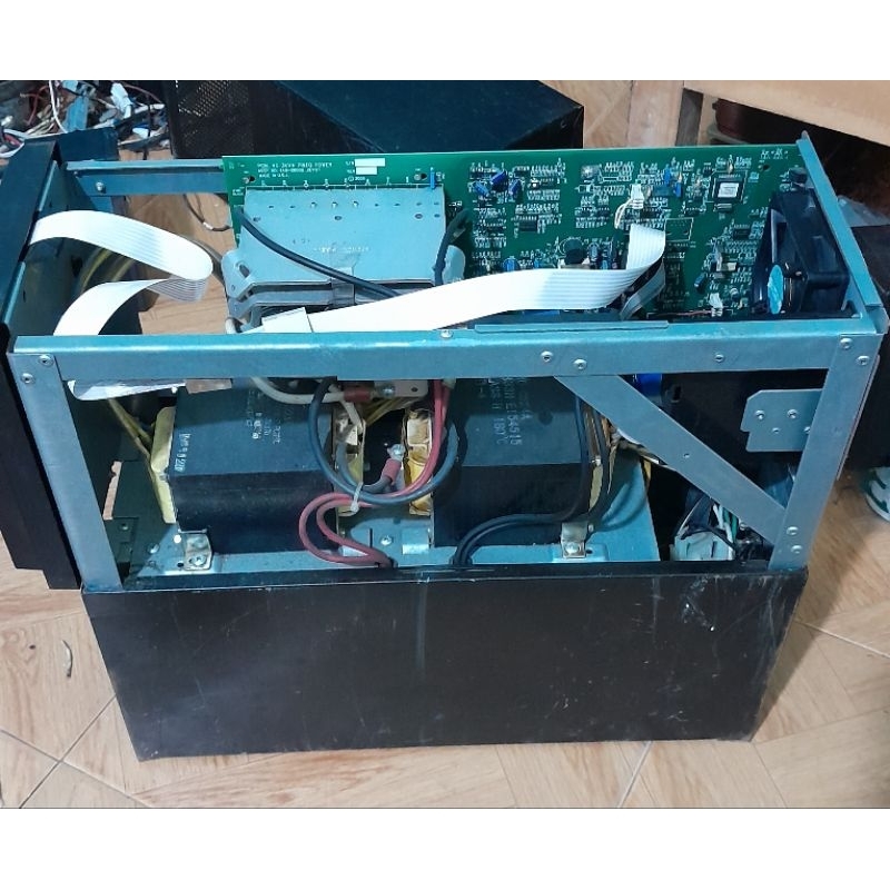 Kích điện , sóng sin , APC 2200 /1980w. Acquy hệ 48V kích lên 220V.