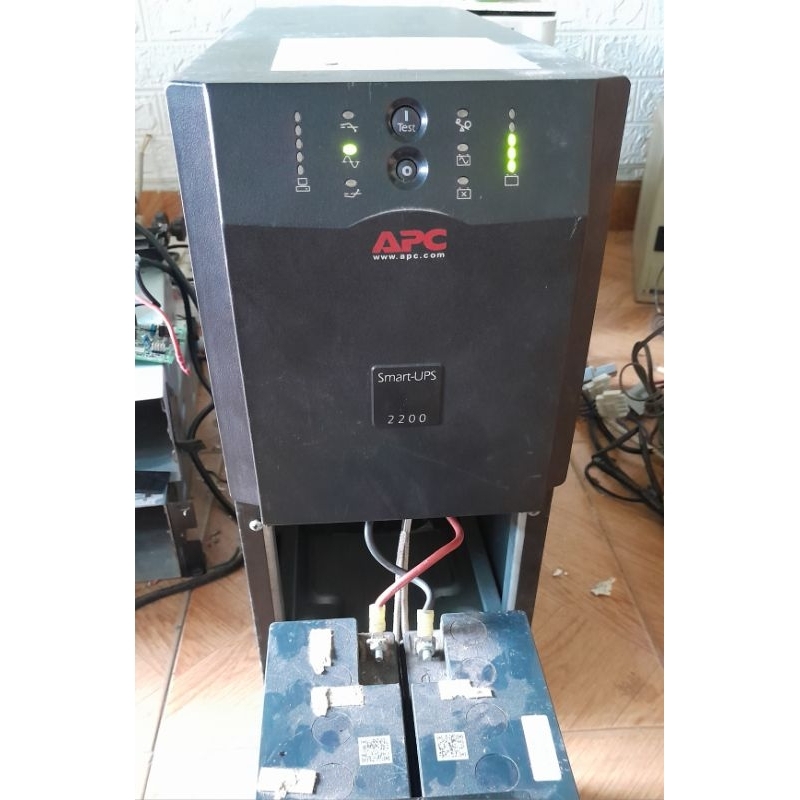 Kích điện , sóng sin , APC 2200 /1980w. Acquy hệ 48V kích lên 220V.
