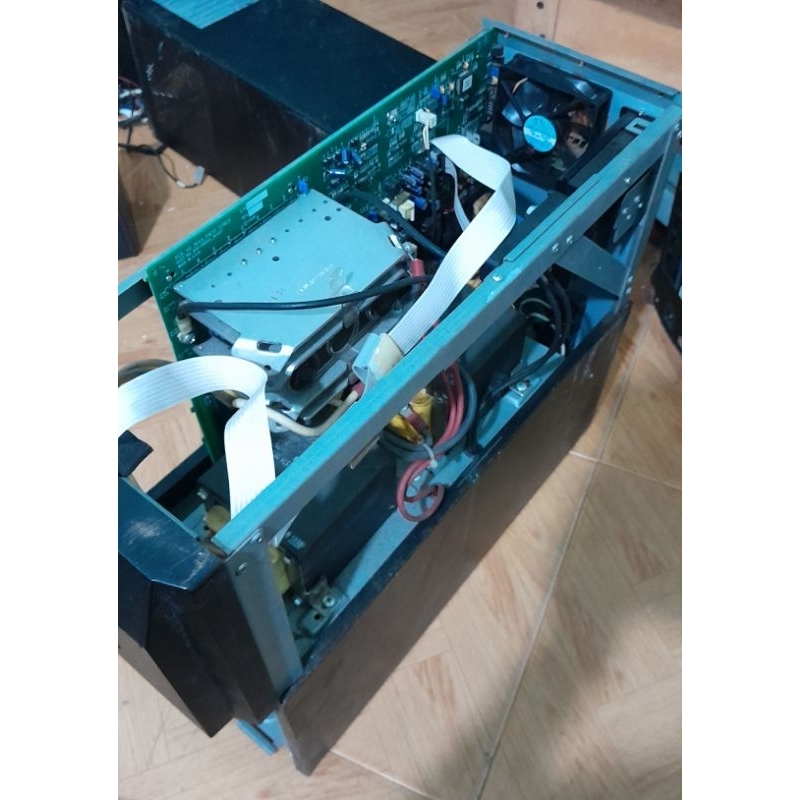 Kích điện , sóng sin , APC 2200 /1980w. Acquy hệ 48V kích lên 220V.