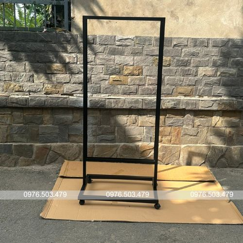 Tặng kèm fomex Standee chân sắt khung sắt ngoài trời standee quảng cáo ngoài trời có bánh xe
