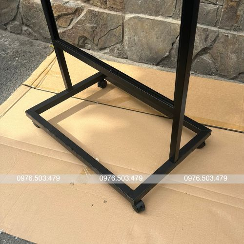 Tặng kèm fomex Standee chân sắt khung sắt ngoài trời standee quảng cáo ngoài trời có bánh xe