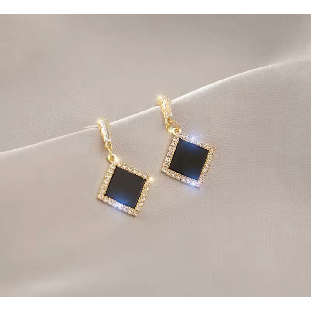 Xả kho khuyên tai thời trang