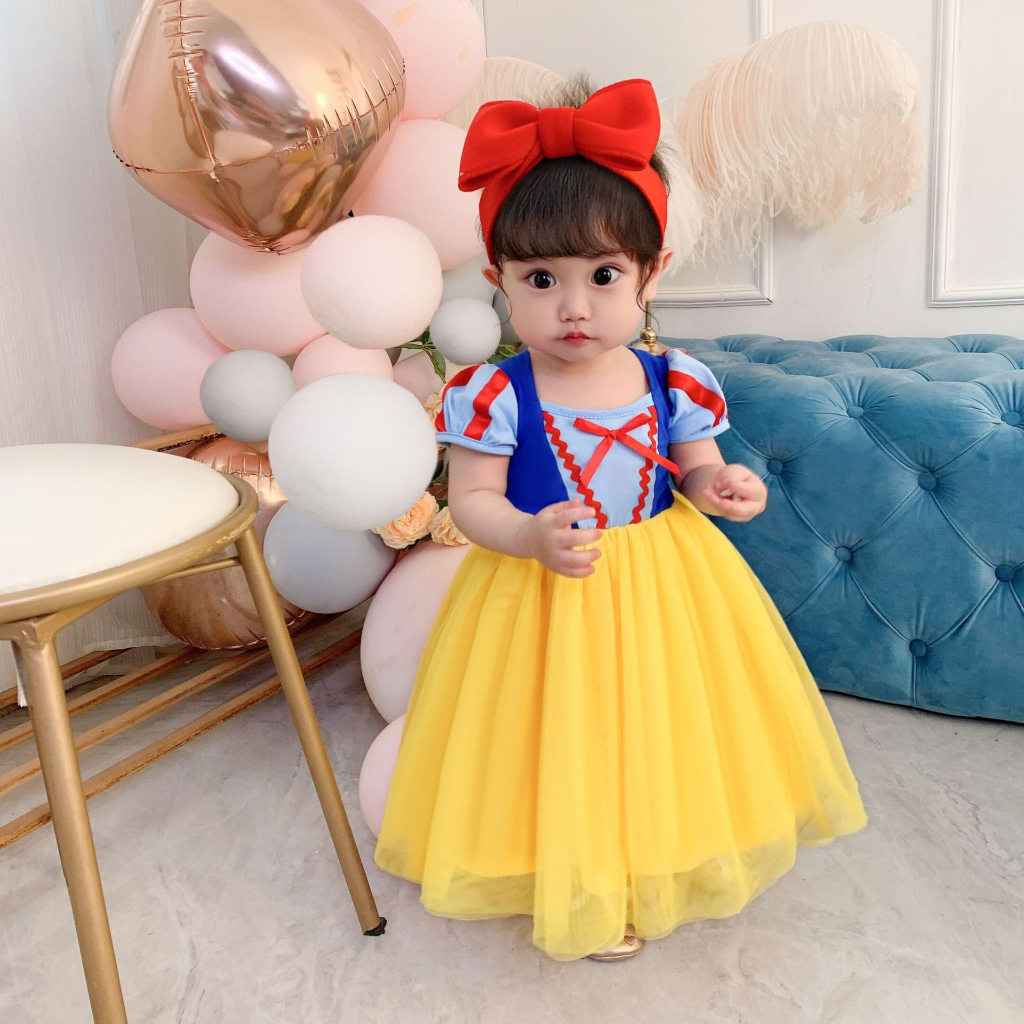 Váy công chúa bạch tuyết