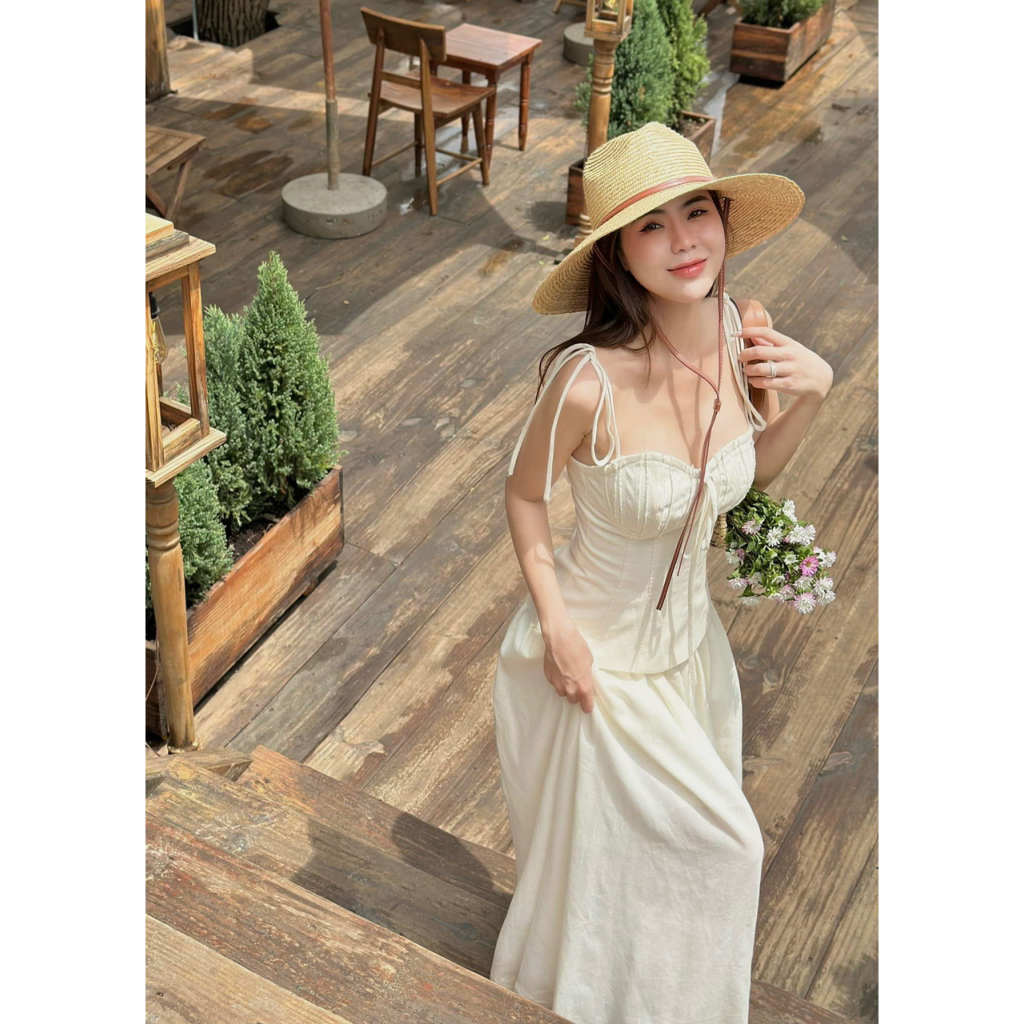 Set áo có dây trễ vai + chân váy dài siêu tôn dáng hot trend hè 2023