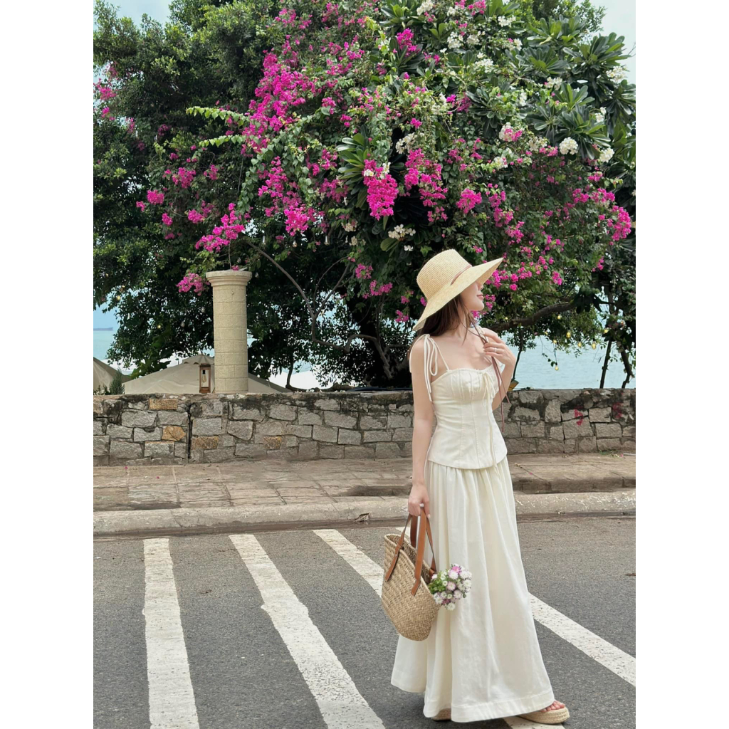 Set áo có dây trễ vai + chân váy dài siêu tôn dáng hot trend hè 2023