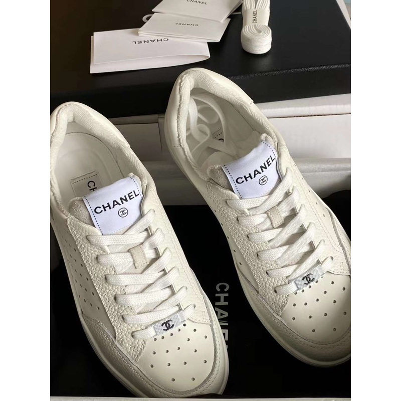 Giay thể thao trắng