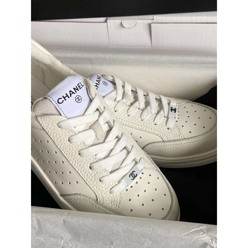 Giay thể thao trắng