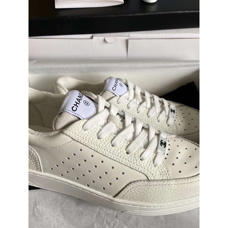 Giay thể thao trắng