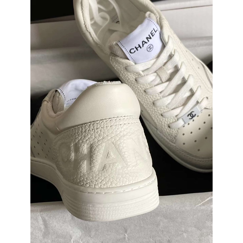 Giay thể thao trắng