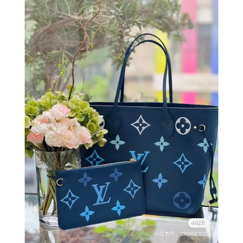 Túi Xách Lou. is vui. ttion Tote Size 31cm Màu Đen