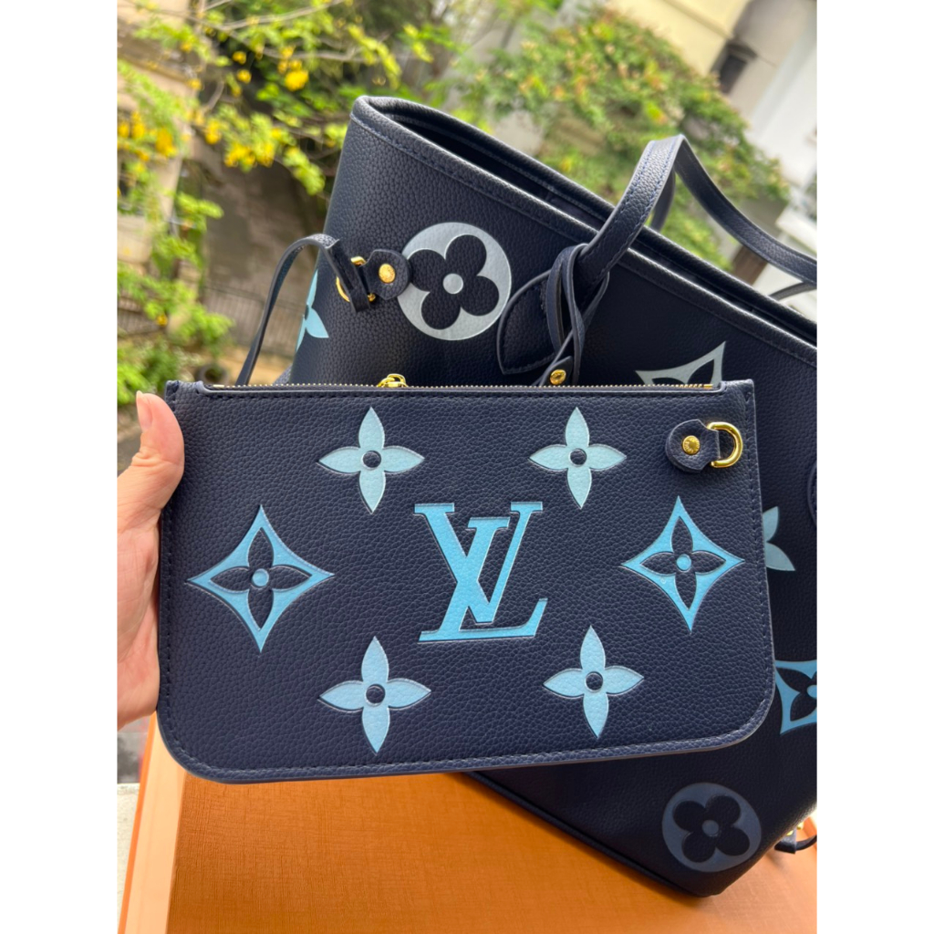 Túi Xách Lou. is vui. ttion Tote Size 31cm Màu Đen