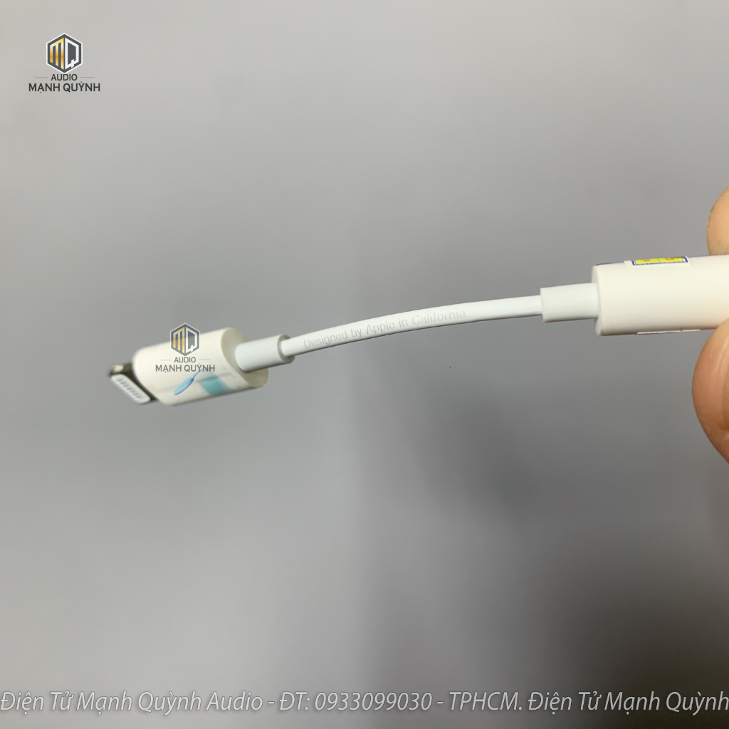 Dây Chuyển Zin Chính Hãng Lightning to 3.5mm. Có Thể Livestream/ Thu Âm Vào Điện Thoại