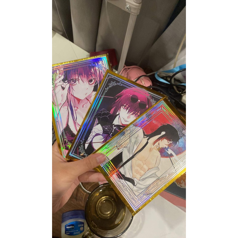 Tranh viền vàng kính hologram genshin