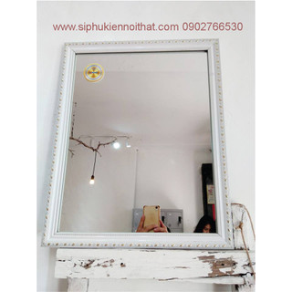 Gương soi treo tường khung màu trắng họa tiết viền tt-035