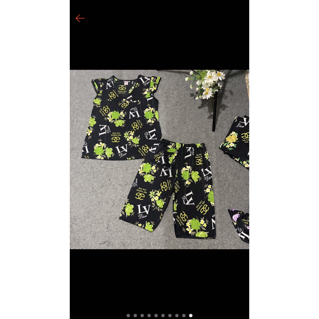 Đồ bộ trung niên cho mẹ, cho bà bông hoa nhí nền đen. Size 45-60kg. Chat thun lạnh, co giãn 4 chiều. Giá 39k/bộ