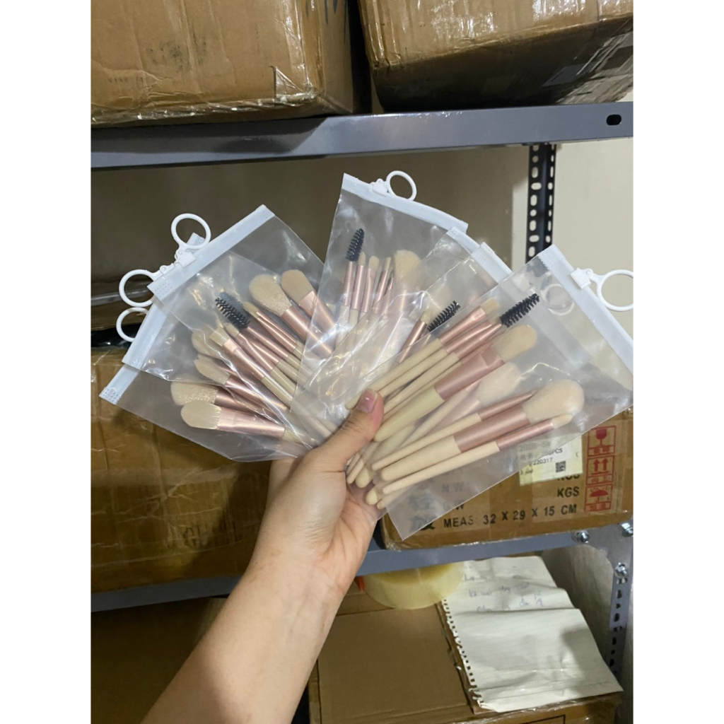 Cọ trang điểm cá nhân chuyên nghiệp gồm 8 cây tặng kèm túi zip Vintage