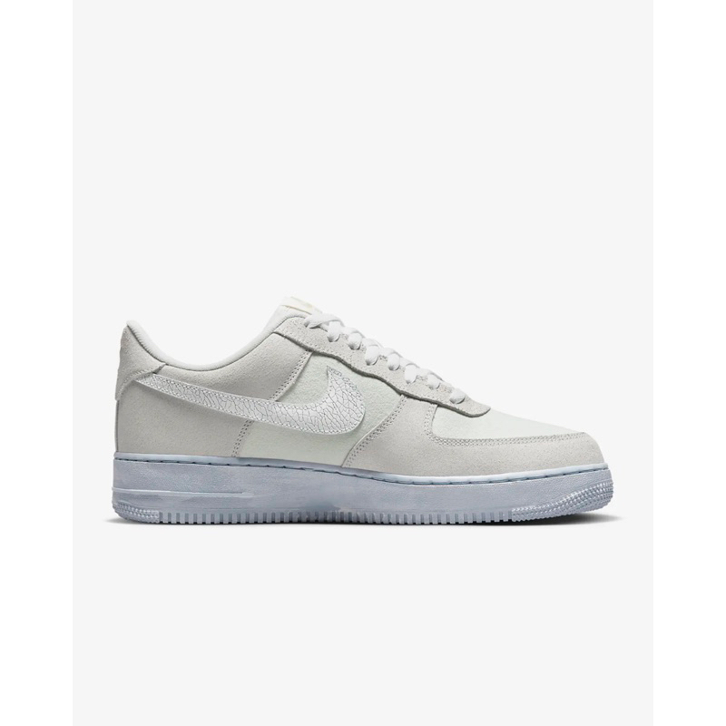 Giày Nike Air Force 1 '07 LV8 EMB