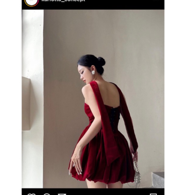 pass Đầm Nhung Bí Corset Đỏ Đô Naomi Dress kèm khăn choàng - Karlotta Concept